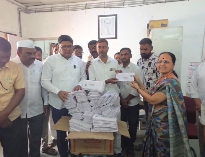 बिबट्यांचा हैदोस; राहुरीतून थेट पंतप्रधानांकडे 20 हजार शेतकऱ्यांची पत्रे